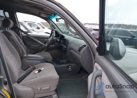 2004 Toyota Sequoia Sr5 V8 z USA, uszkodzony, nr VIN 5TDBT44A94S214871